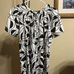 Sara Morgan Women's Black and White Blouse Size M